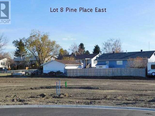 8 Pine Place E Claresholm Alberta