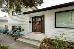 8416 7 Street SW Calgary