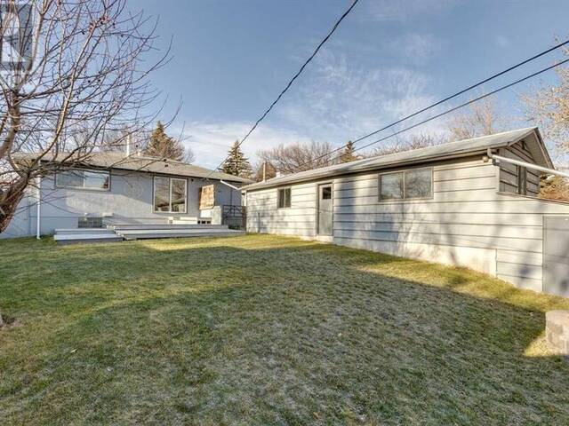 328 Trafford Drive NW Calgary