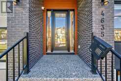 4635 22 Avenue NW Calgary