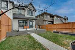 647 Mahogany Boulevard SE Calgary