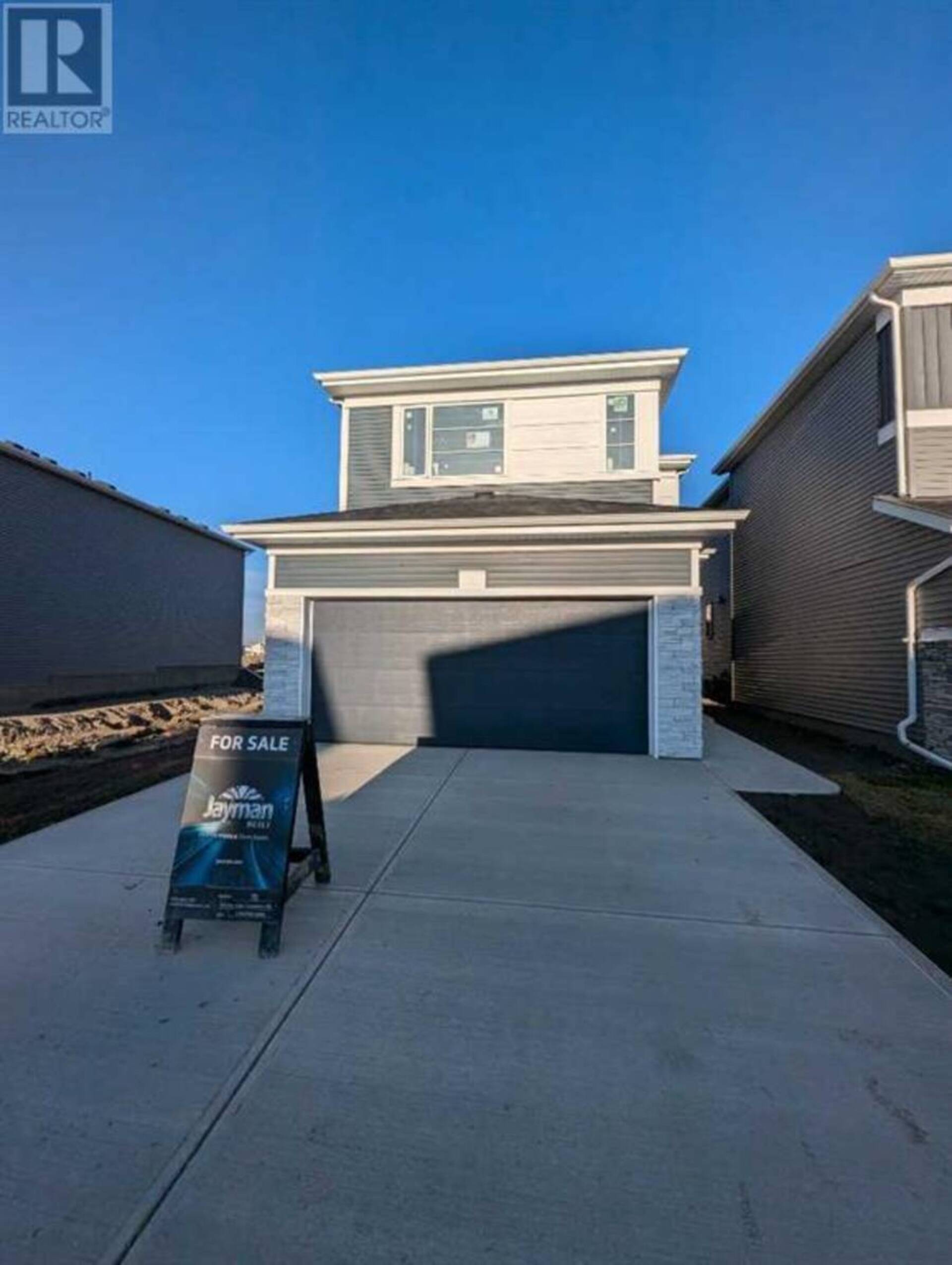 75 Corner Glen Common NE Calgary