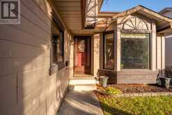 77 Shannon Circle SW Calgary