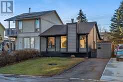 19 Deer Lane Road SE Calgary