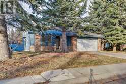 64 Oakmount Way SW Calgary