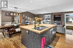 10619 Oakmoor Way SW Calgary