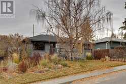 403 Hawthorn Drive NW Calgary