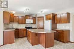 183 Cougarstone Court SW Calgary