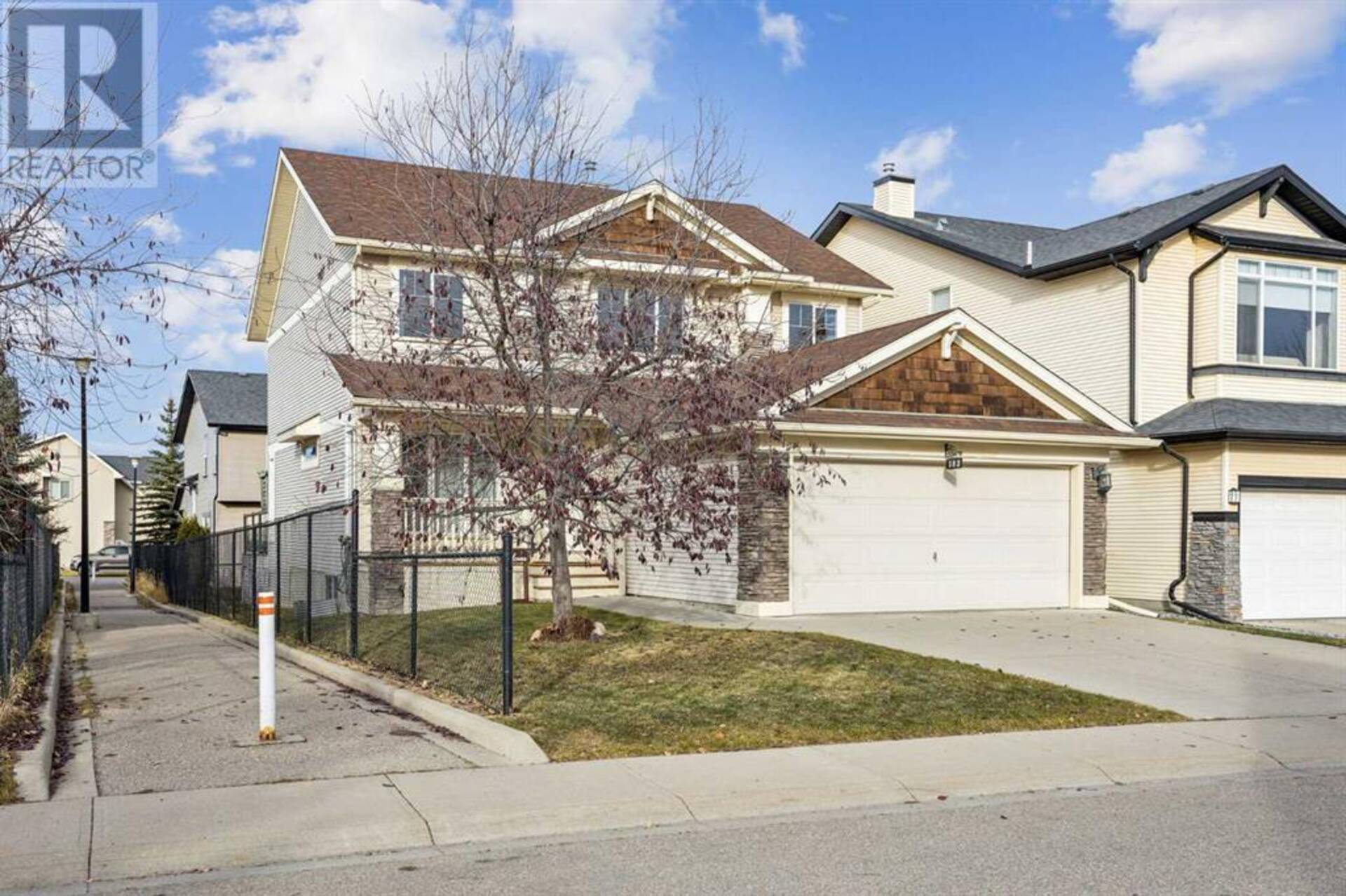 183 Cougarstone Court SW Calgary