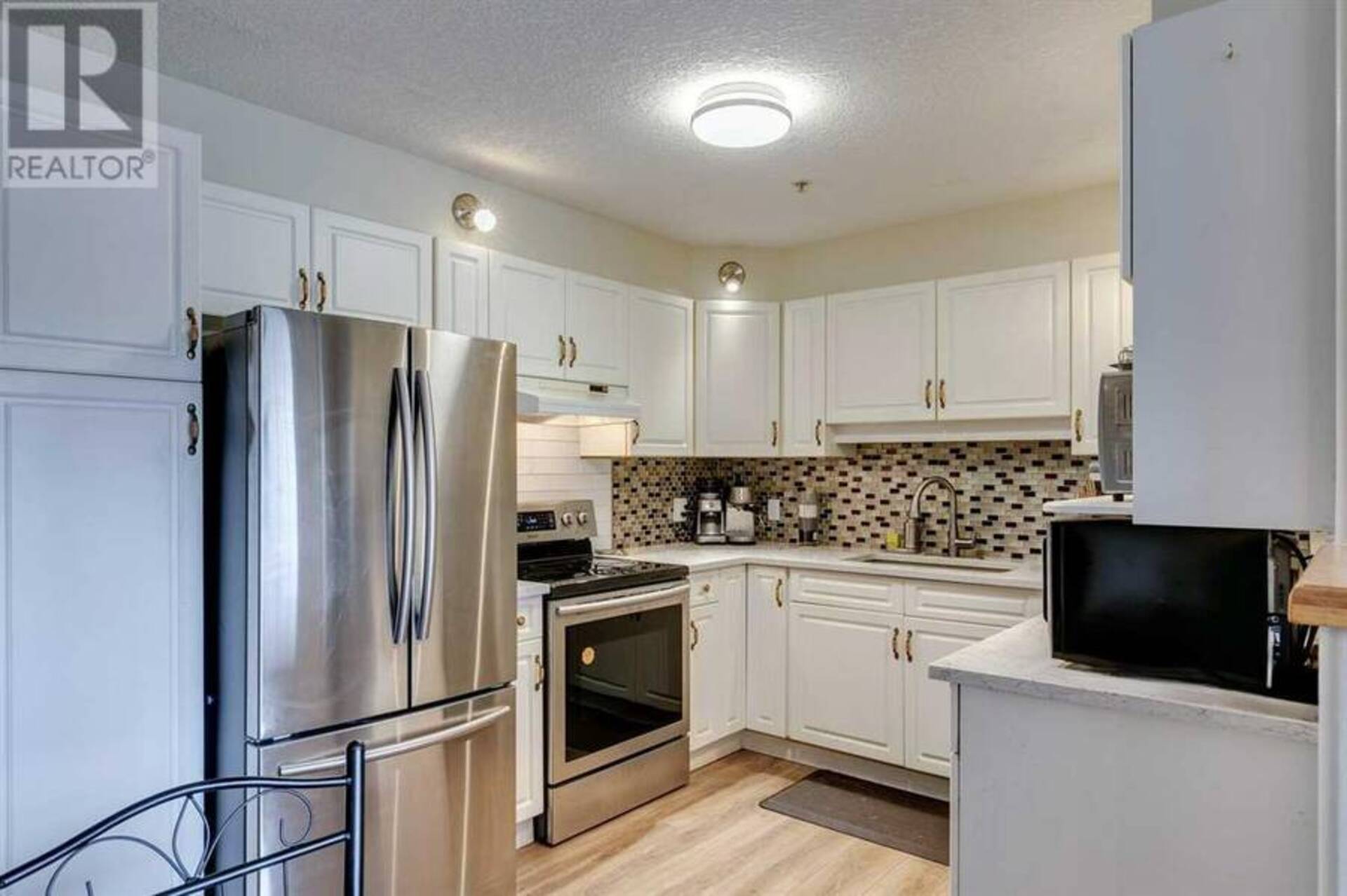 245, 6868 Sierra Morena Boulevard SW Calgary