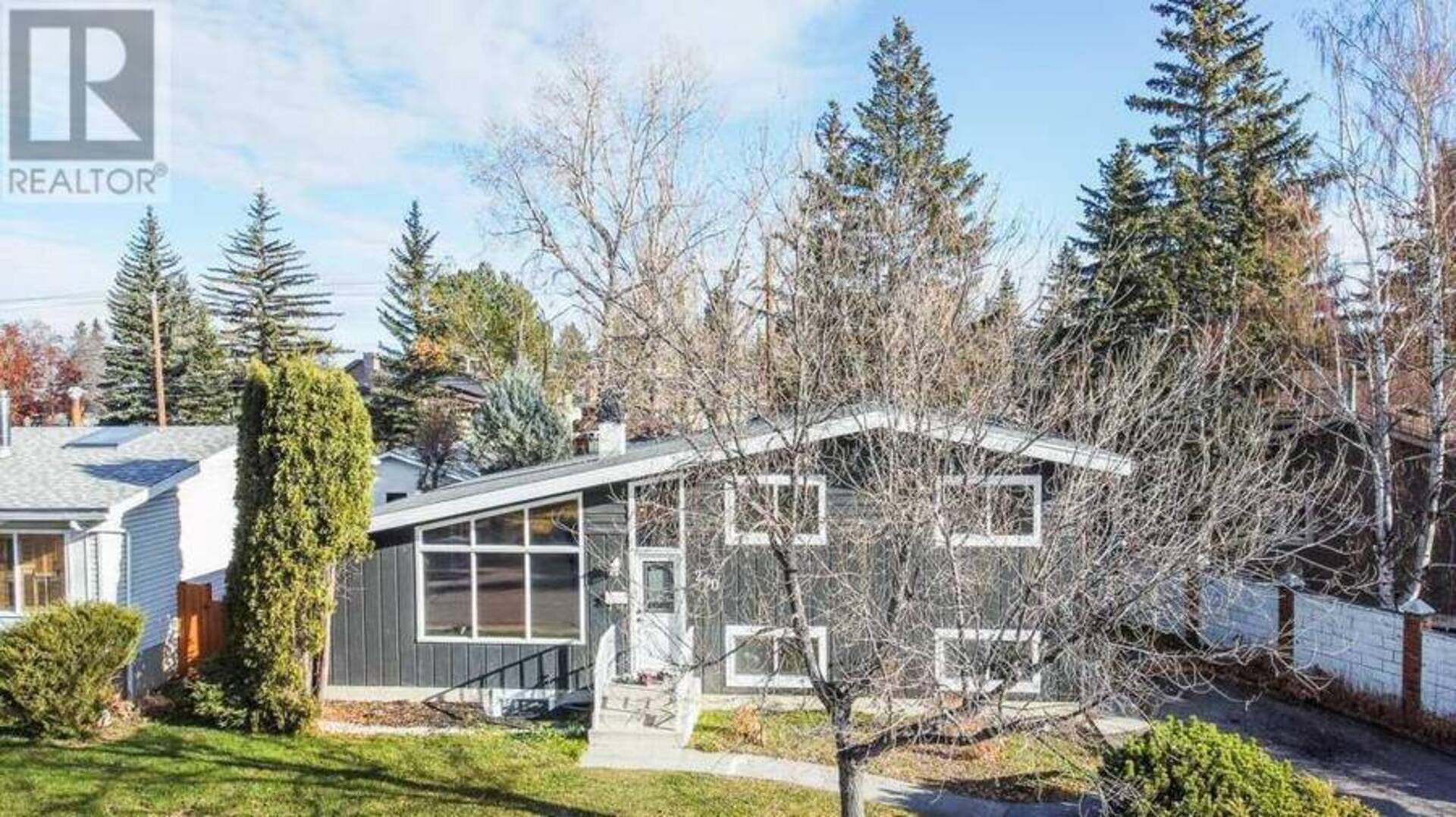 260 Southampton Drive SW Calgary