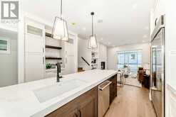 1613 32 Avenue SW Calgary