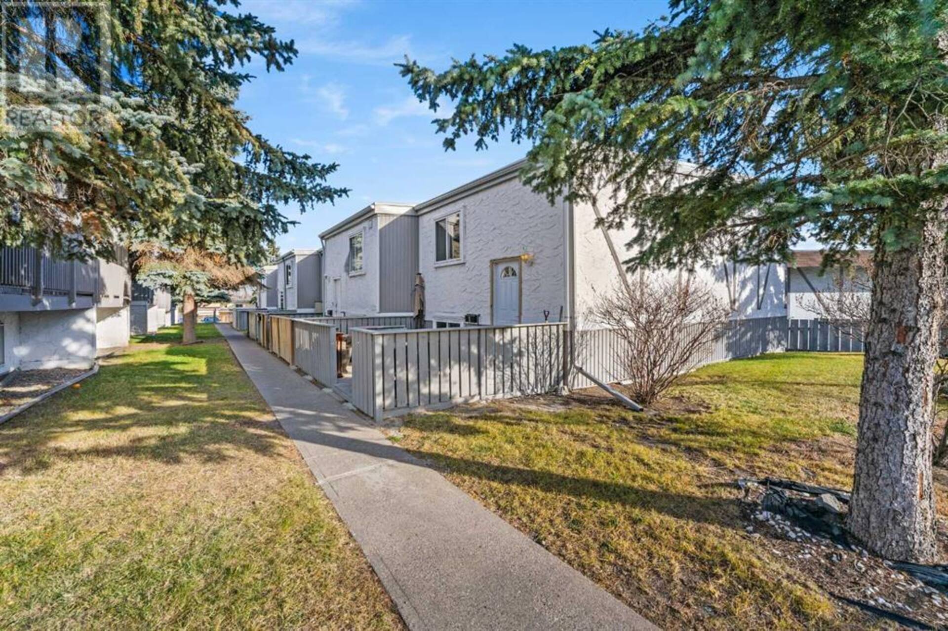 1, 455 Huntsville Crescent NW Calgary