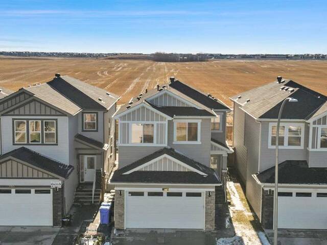 289 Corner Meadows Way NE Calgary