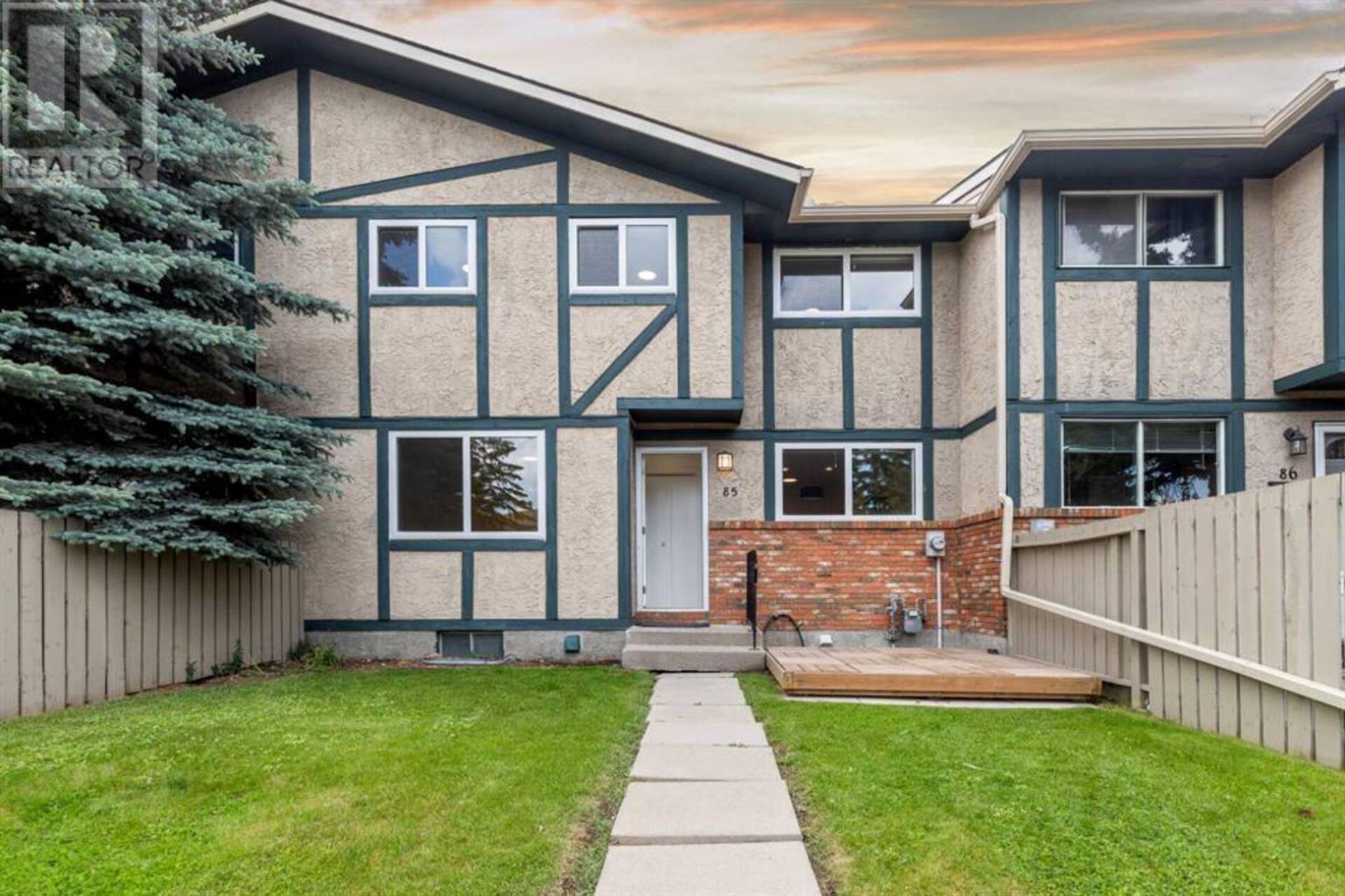 85S, 203 Lynnview Road SE Calgary