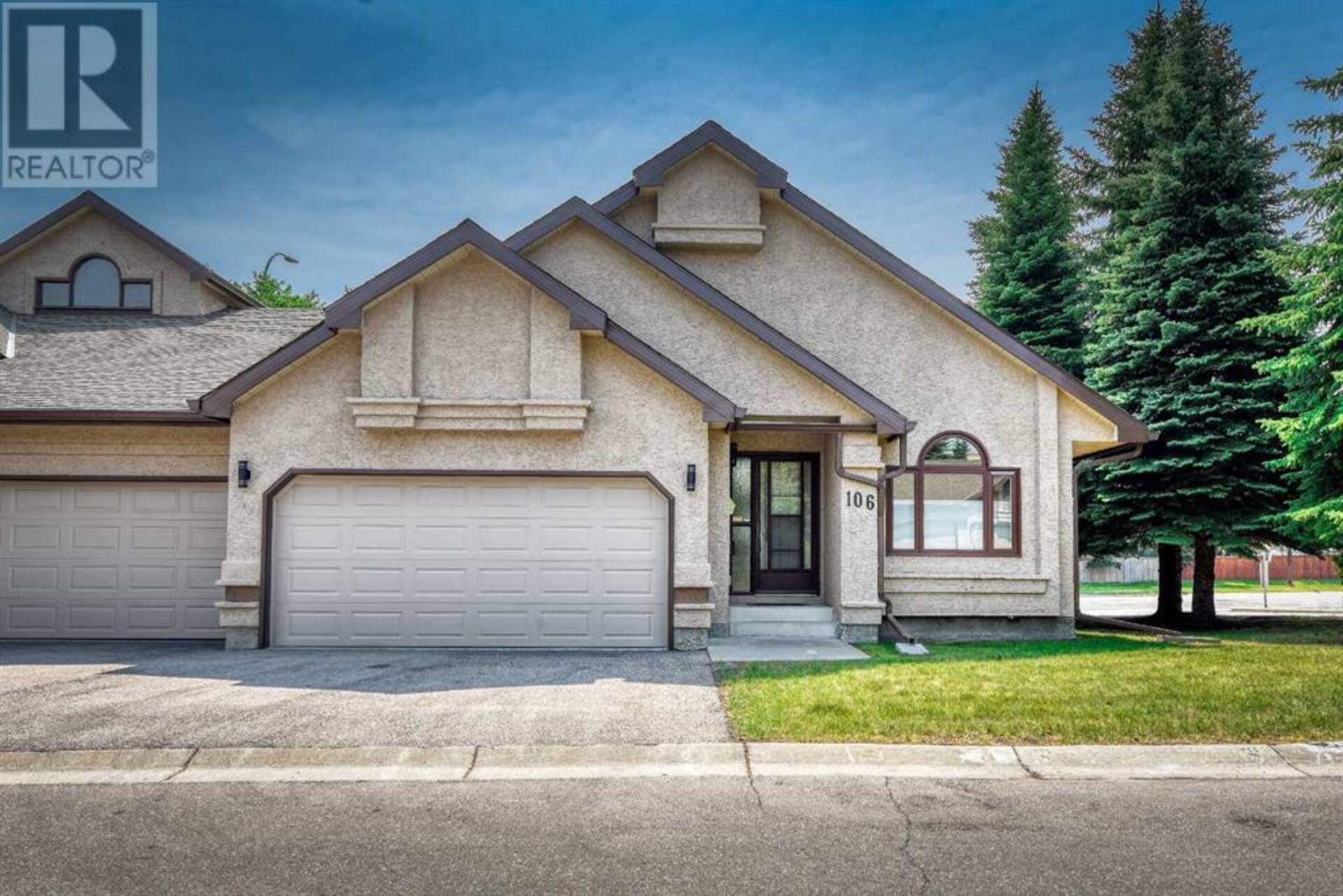 106 Oakbriar Close SW Calgary