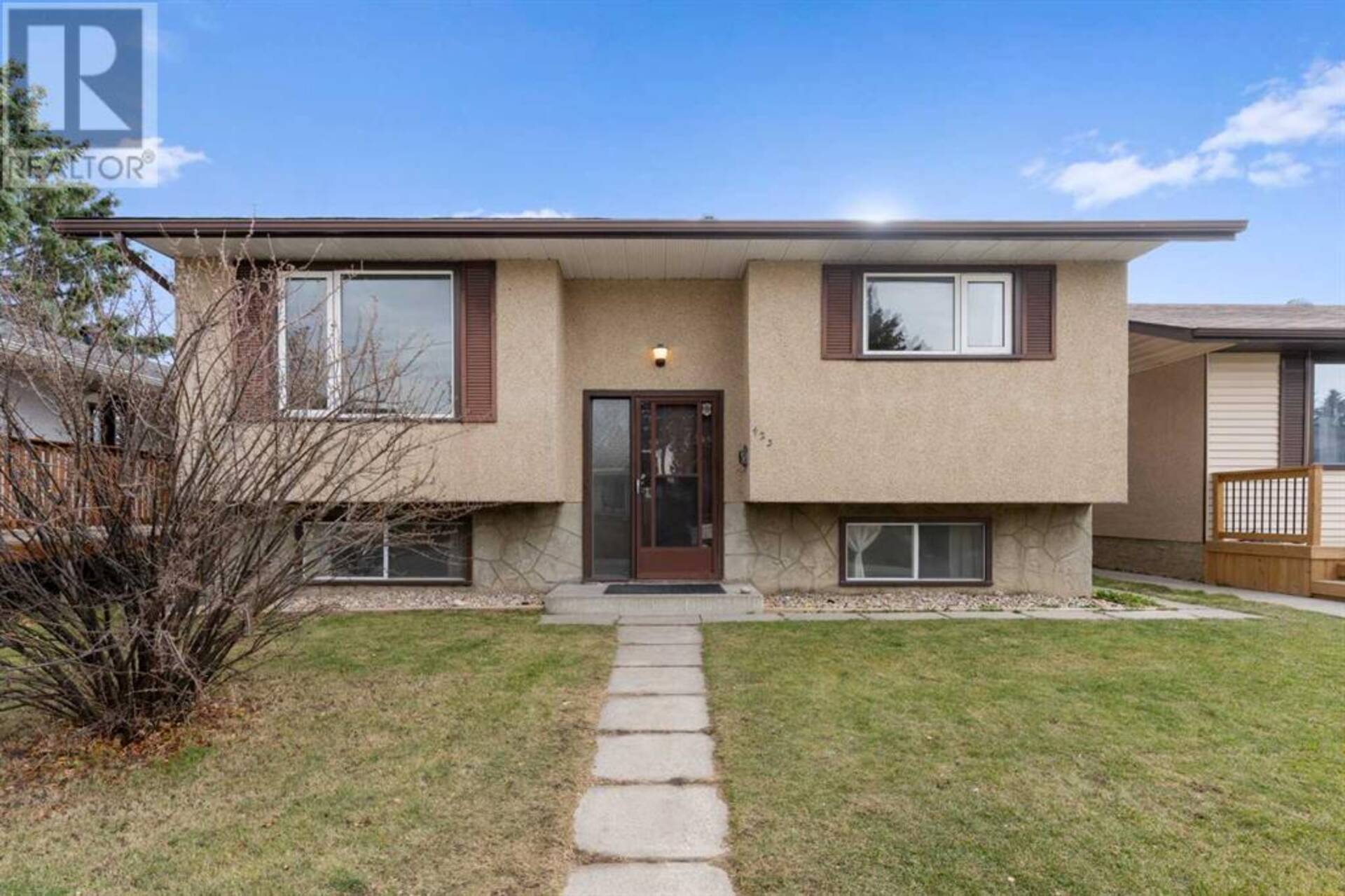 423 Huntington Way NE Calgary