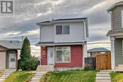 148 Castlegreen Close NE Calgary