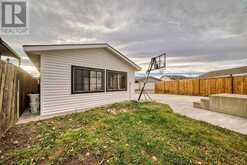 148 Castlegreen Close NE Calgary