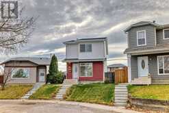 148 Castlegreen Close NE Calgary