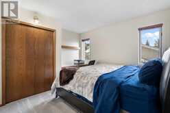 669 Hawkwood Boulevard NW Calgary