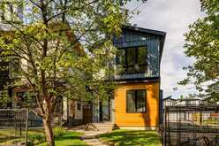 438 28 Avenue NW Calgary