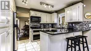 8327 Hawkview Manor Link NW Calgary