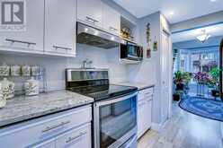 2, 468 Woodbine Boulevard SW Calgary