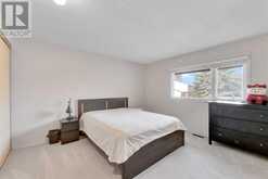 430 Cannington Close SW Calgary