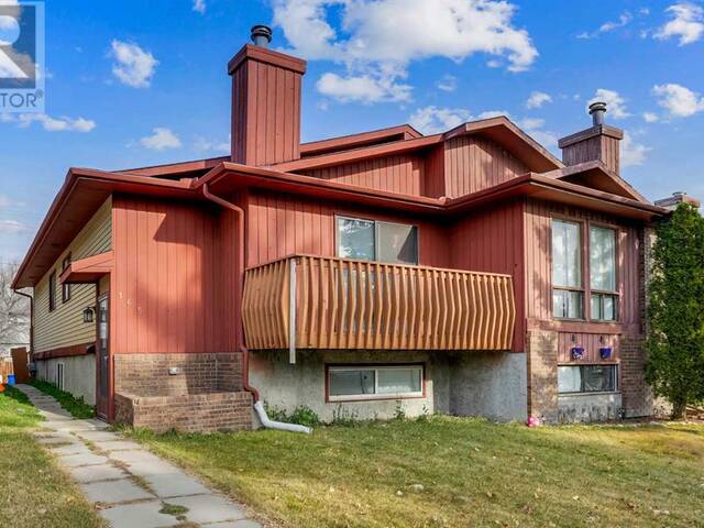 165 Castlebrook Way NE Calgary