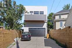 809 Drury Avenue NE Calgary