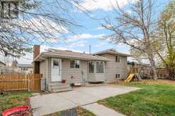 423 Queensland Circle SE Calgary