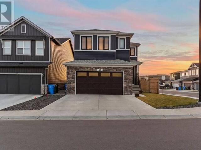 61 Creekstone Square SW Calgary