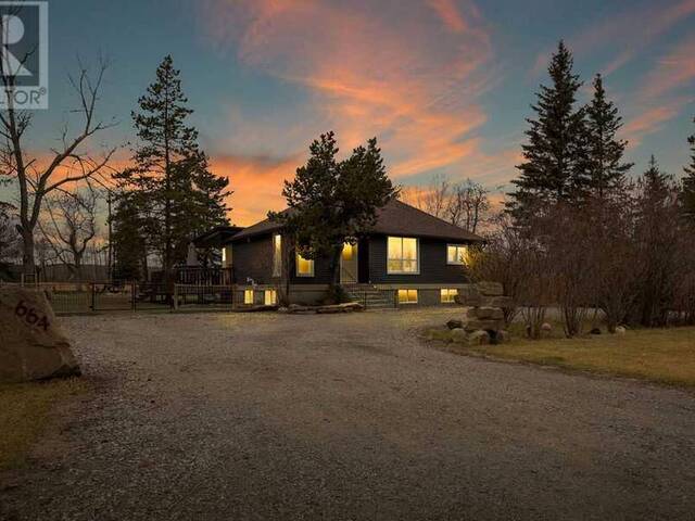 664 Royalite Way SE Diamond Valley Alberta