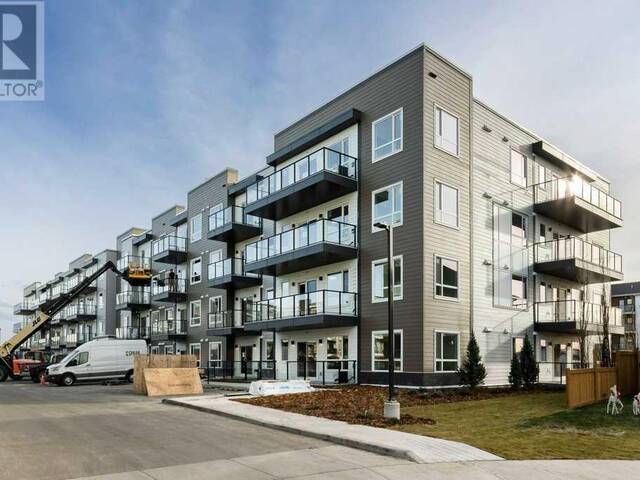 3115, 33 Carringham Gate NW Calgary