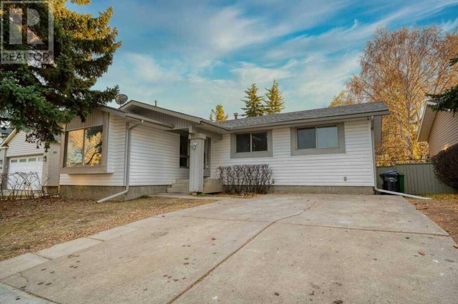 700 Woodpark Boulevard SW Calgary