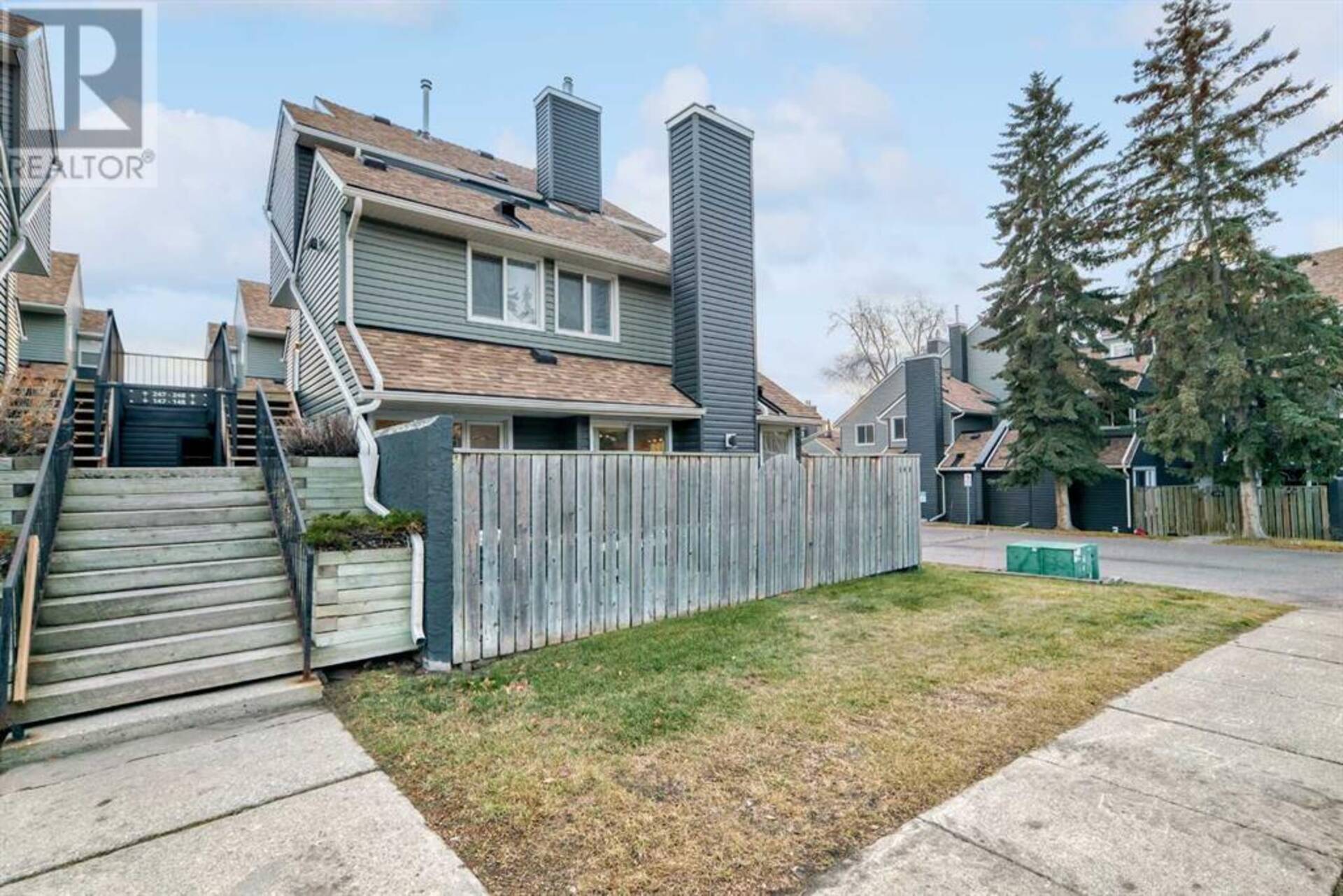 148, 54 Glamis Green SW Calgary