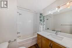 148, 54 Glamis Green SW Calgary