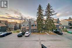 148, 54 Glamis Green SW Calgary