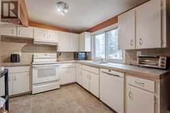 7002 54 Avenue NW Calgary