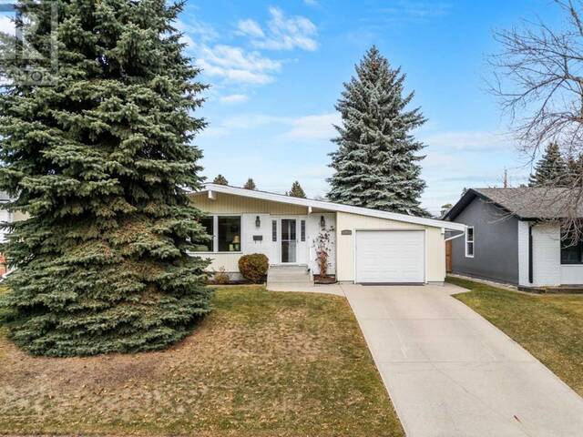 7443 Huntertown Crescent NW Calgary