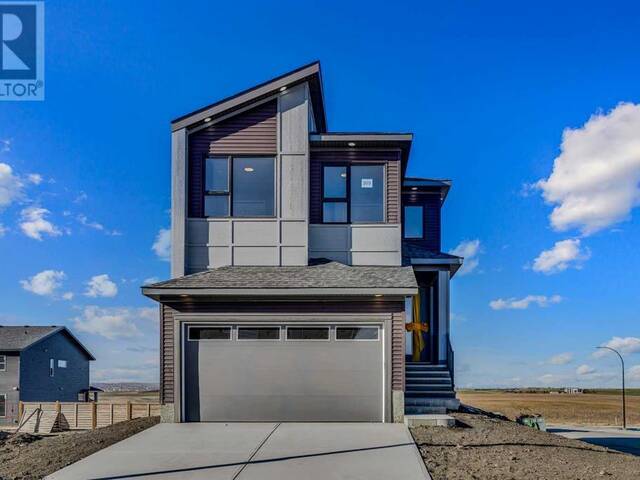 305 lucas Place NW Calgary