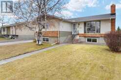 4001 Silverthorn Road Olds