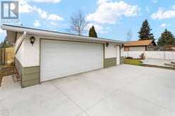 4001 Silverthorn Road Olds