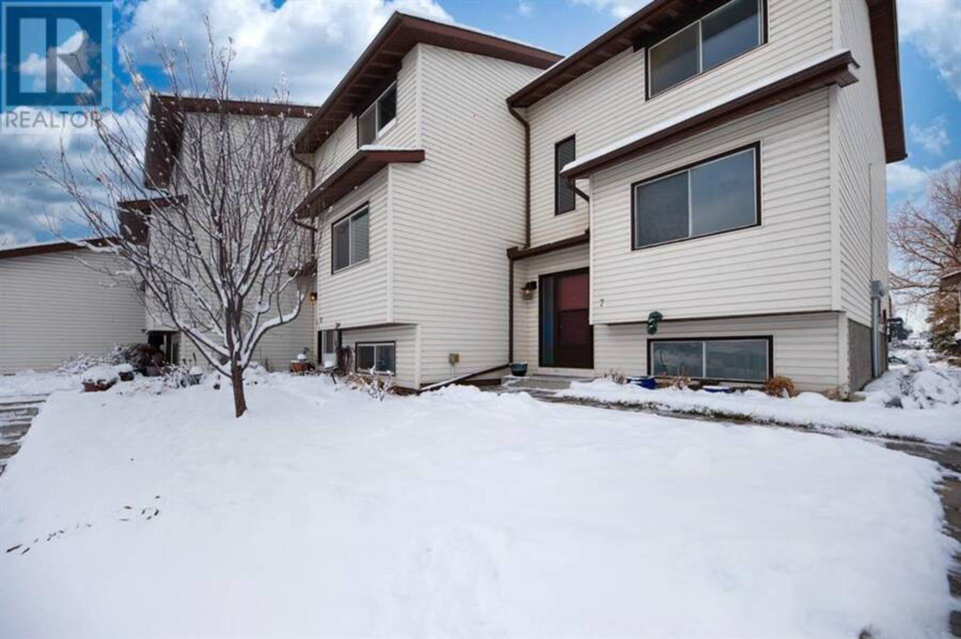 7, 73 Glenbrook Crescent Cochrane