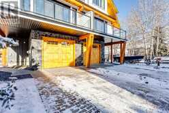 4 (SW), 833 6th Street Canmore