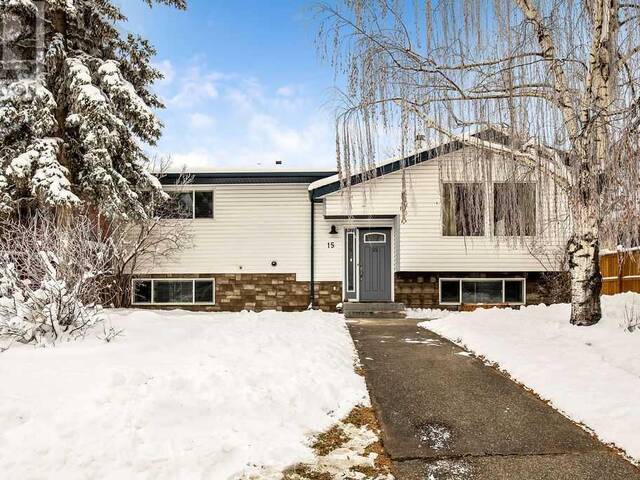 15 Alcock Close Okotoks