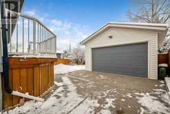 15 Alcock Close Okotoks