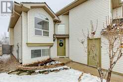 940 Woodside Lane NW Airdrie