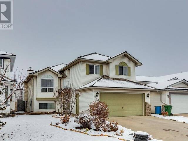 940 Woodside Lane NW Airdrie Alberta